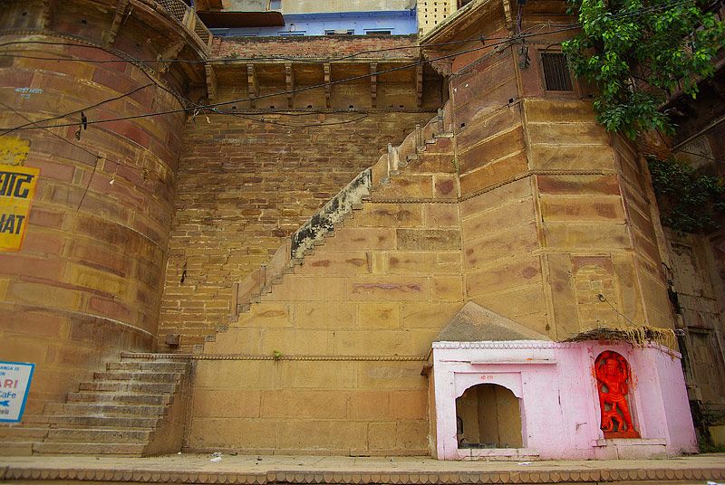 Trappa till Ganges i Varanasi