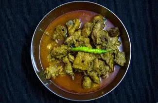 Behrus lantliga kycklingcurry från Rajasthan